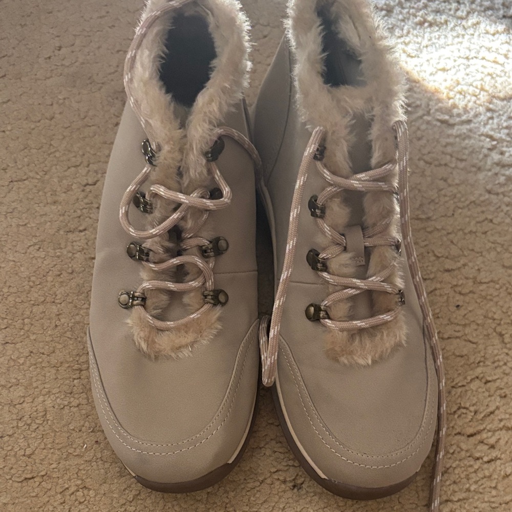Cozy Fur-Lined Winter Boots